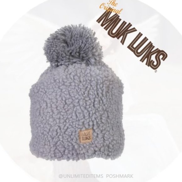 Muk Luks Women's Sherpa Pom Pom Beanie Hat  Grey NWT/NEW - Picture 3 of 14